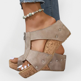 Comfortable Heeled Sandals with Fastening